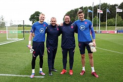 Aaron Ramsdale, David Seaman, Nick Pope, St George’s England training ground